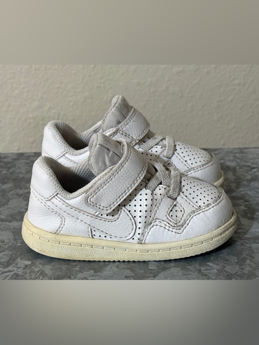 Nike Kids Son of Force White Leather Velcro Low-Top Sneakers, Size 5c